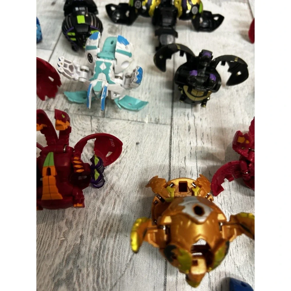 Lot Of 20 Mixed Bakugan Figures
